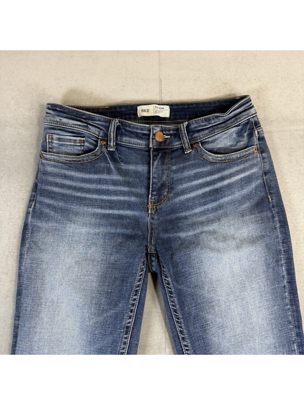 BKE Payton Universal Fit Bootcut Jeans Womens 27x31.5 Blue Medium Wash Mid Rise - Picture 2 of 8